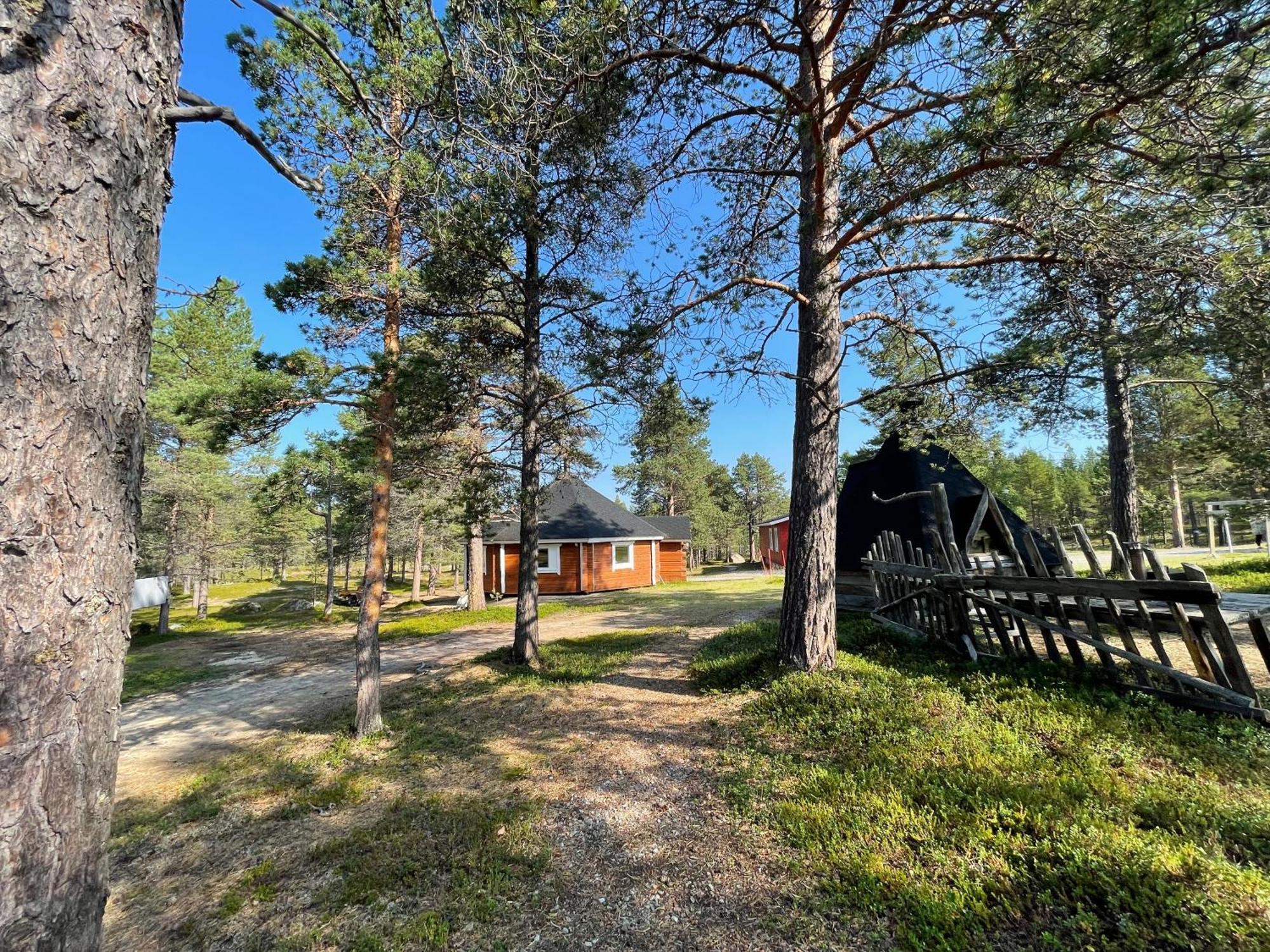 Hotel Porotila Toini Sanila Sevettijärvi Exterior foto